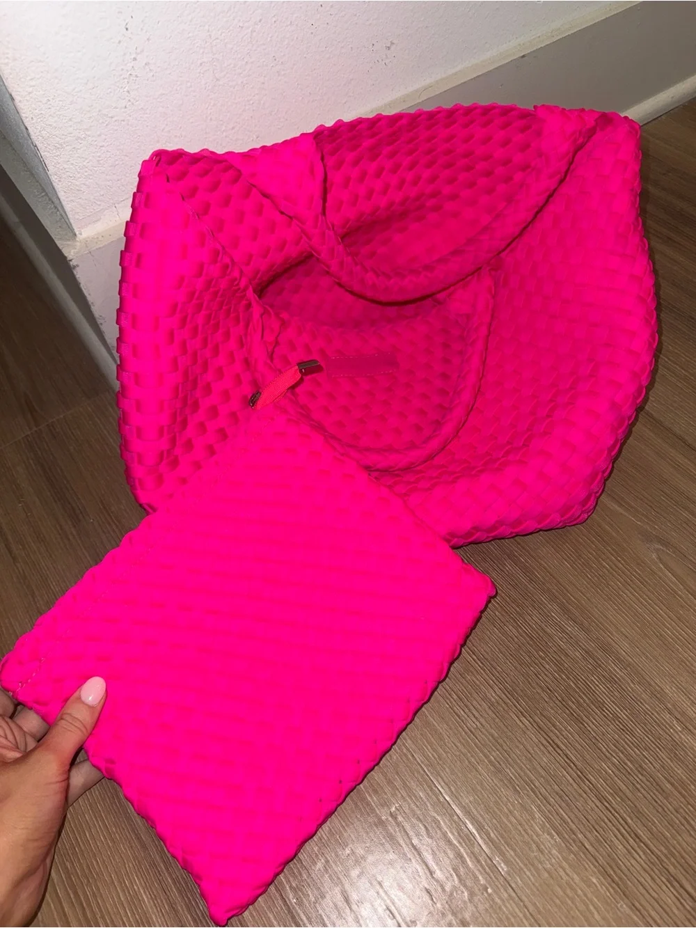 Women's Hot Pink Woven Tote Bag - Casual Everyday Carry